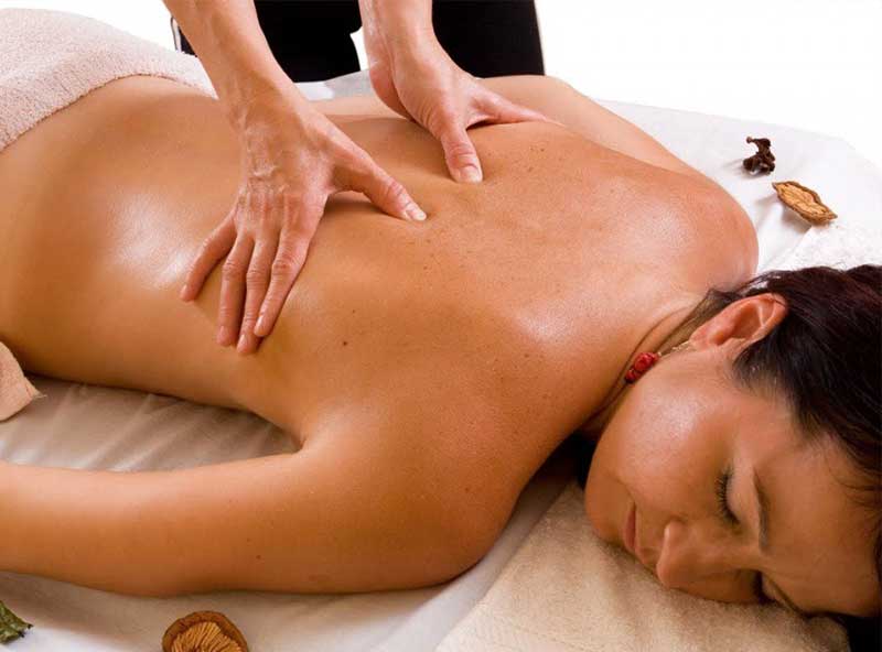 Massaggio decontratturante Testa Collo e Schiena